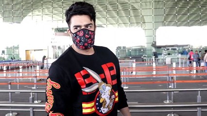 Actor Manish Paul Spotted at Aiport|FilmiBeat