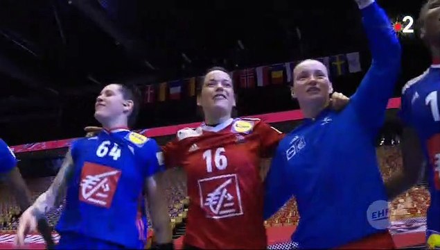 Laurent Delahousse rend hommage en direct au 20h de France 2 à Jean-Pierre Pernaut qui vient de présenter son dernier 13h sur TF1