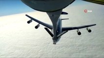 KC-135R tanker uçağı tarafından Romanya üzerinde E-3A AWACS uçağına yakıt ikmali yapıldı