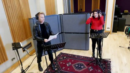 Don’t Stop Me Eatin’ - Duet Version (Official Music Video) - LadBaby & Ronan Kea