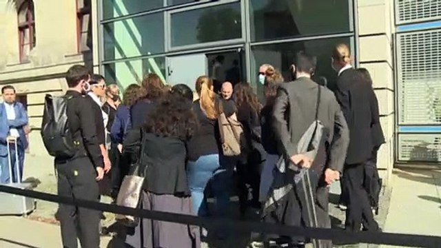 Стрелок, напавший на синагогу в Галле, приговорен к пожизненному сроку заключения