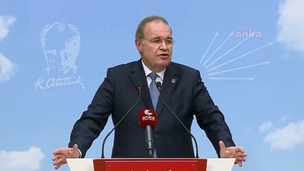 Faik Öztrak'tan Saray yemeğine tepki!