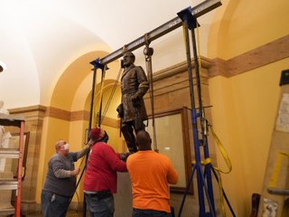 Virginia Removes Robert E. Lee Statue From US Capitol
