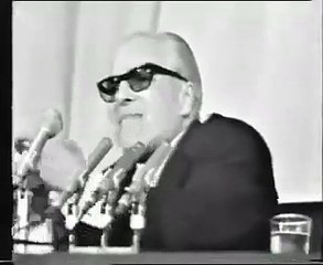 بورقيبة يعطى دروسا للقذافى و ما فيش فايدة فى الجرذافى