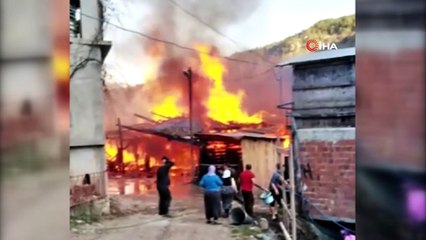 - Artvin’de kereste atölyesinde çıkan yangında korku dolu anlar yaşandı
