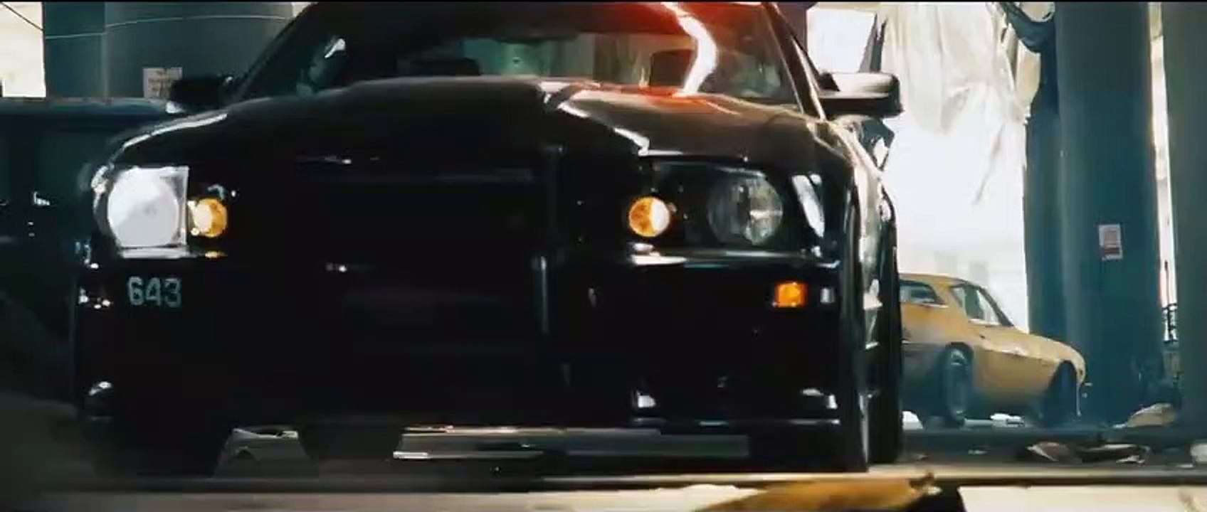 Bumblebee rescues Sam - Escape Scene -  Transformers (2007) Movie Clip HD