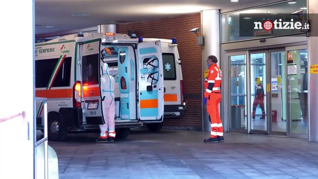 Coronavirus, Uk approva vaccino Astra Zeneca: in Italia spunta ipotesi passaporto sanitario