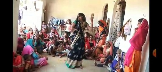 भाभी का खूबसूरत डांस/देहाती नाच