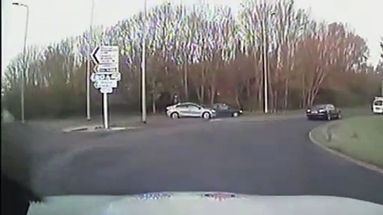 Dangerous driver fails to stop in Bexhill, East Sussex. Video: Sussex Police