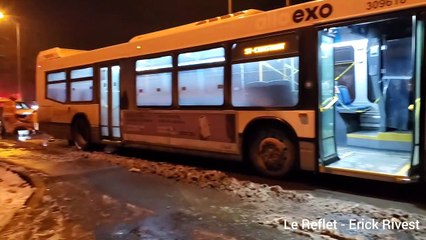 Collision autobus-véhicule (Le Reflet - Érick Rivest)