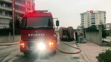 Evi ateşe verip intihar etti