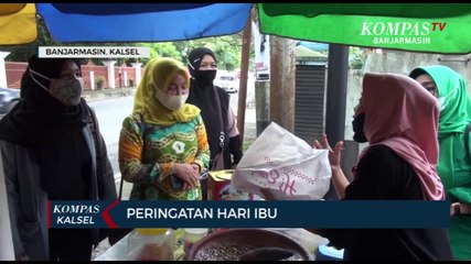 Forum Jurnalis Perempuan Indonesia Kalsel Bagikan Bingkisan di Hari Ibu