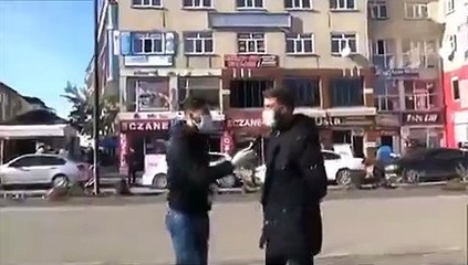 Bingöl'de bir vatandaşın "Koronavirüs aşısı gelirse olur musunuz?" sorusuna yanıtı: Açız, bize idare lazım; aşı değil