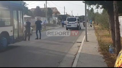 Report TV -Qëllohet me thikë në zemër tek shinat e trenit në Durrës, ndërron jetë 34 vjeçari