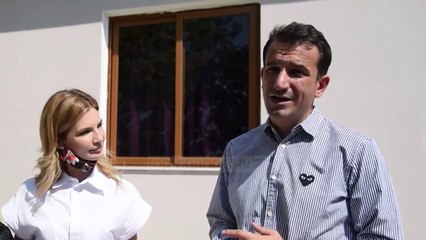 Modelja Xhesika Berberi i rindërton shtëpinë familjes nga Ndroqi, Veliaj:  Ka njerëz që ndihmojnë