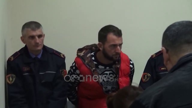 Ora News - Vranë dhe dogjën nënë e bir në Vlorë, kërkohet burg për jetë për nusen dhe të dashurin