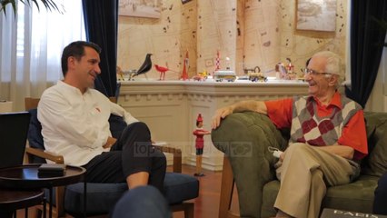 Rrugë me emrin e Agron Janos/ Ndodhet pranë Fakultetit të Arkitekturës dhe Urbanistikës