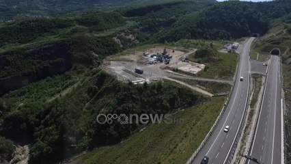 Ora News - Fabrika e bitumit në Krrabë pa leje mjedisore