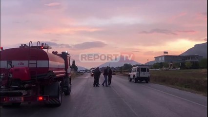 Download Video: Report TV - Korçë, humb jetën drejtuesi i karrocës me kalë pas përplasjes me një makinë