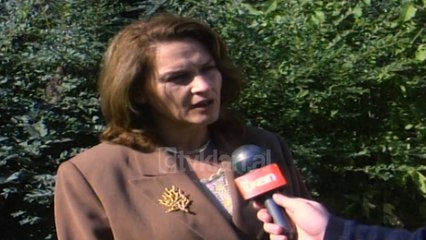 Arta Dade: "Mitingjet e Berishes iu sherben qarqeve antishqiptare serbe" - (22 Tetor 2000)