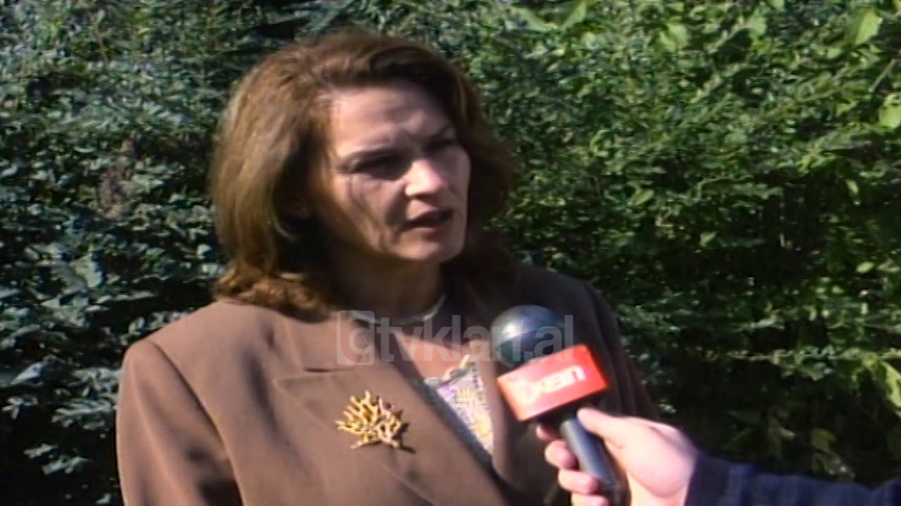 Arta Dade: "Mitingjet e Berishes iu sherben qarqeve antishqiptare serbe" - (22 Tetor 2000)