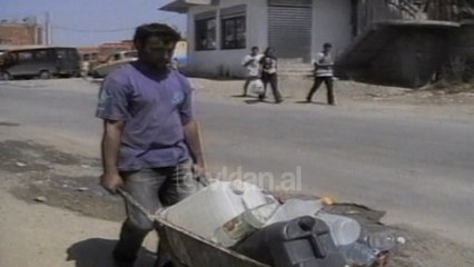 Shperdorimi i ujit nga njeriu rrezikon planetin tone - (23 Tetor 2000)