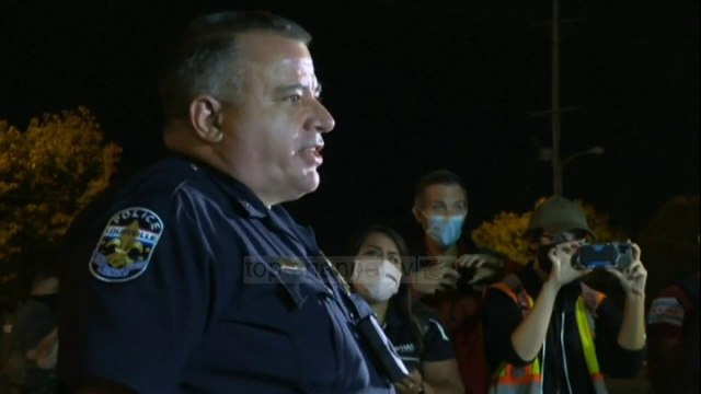 Top News - Protestat e dhunshme në SHBA, plagosen dy oficerë policie