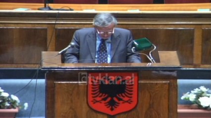 Parlamenti, miratohet deklarata per zhvillimet demokratike ne Beograd - (23 Tetor 2000)