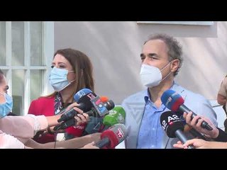 MJEKËT NË PROTESTË PËR PAGAT, TAKIM ME MANASTIRLIUN PËR ZGJIDHJEN - News, Lajme - Kanali 7