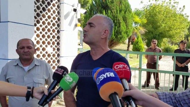 Naftëtarët, protestë për pagat/ Ballsh, mblidhen para uzinës, lajmërojnë grevë urie