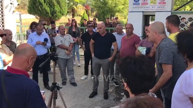 Ora News - Naftëtarët e Ballshit sërish në protestë, grevën e urisë e shohin zgjidhje të vetme