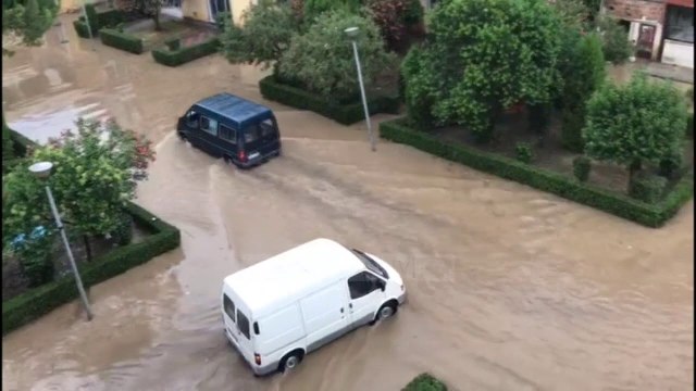 Top News - Moti i keq në fundjavë/ 5 prefektura rrezikojnë përmbytjet