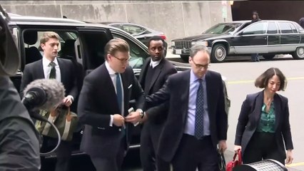 Ο Τραμπ απένειμε πλήρη χάρη στον Τζορτζ Παπαδόπουλο και άλλα 14 πρόσωπα