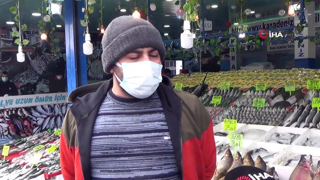 Diyarbakır’da 210 kiloluk orkinos balığını görenler cep telefonlarına sarıldı