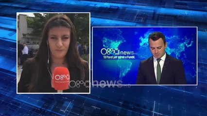 Ora News - Naftëtarët e Ballshit në grevë urie brenda uzinës