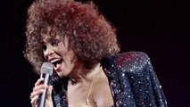 Top News - Whitney Houston/ Mbretëreshën e rrezon Taylor Swift