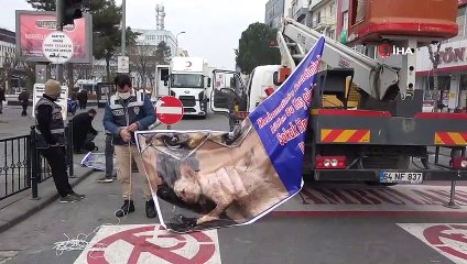 Uşak polisinden sokak hayvanları için anlamlı hareket