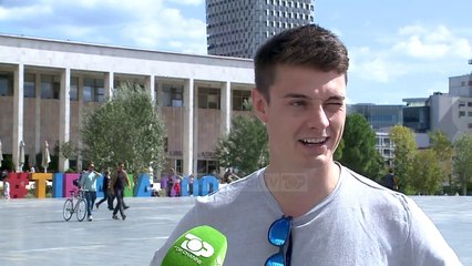 Met, Jon dhe David, tre angleze në Tiranë që mësojnë shqip dhe adhurojnë byrekun