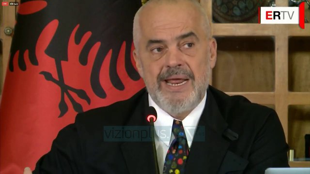 Rama quan Bashën shalqi me provë: Është i pangrënshëm - News, Lajme - Vizion Plus