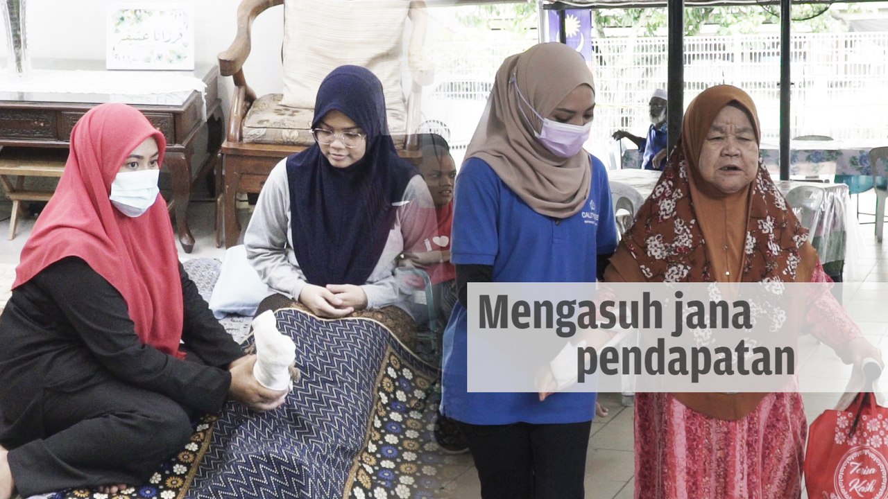 Tabahnya dua wanita ini... pikul tanggungjawab mengasuh orang tua, jaga ibu berpantang demi rezeki