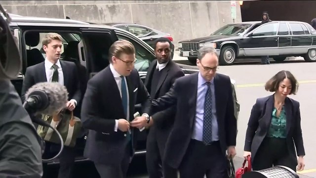 Помилование от Трампа: президент США облегчил участь 18 человек