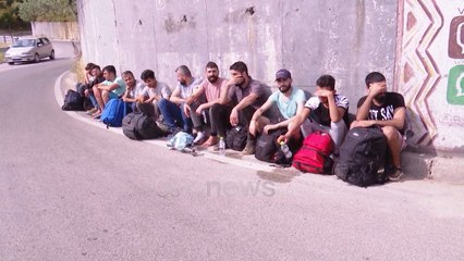 Ora News - Shqipëria “mbytet” nga azilantët, banorët të çliruar pas boshatisjes së qendrës në Babrru