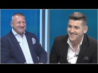 Report TV -Gazetari i kujton batutën, Nard Ndoka "shkrihet së qeshuri" në studio