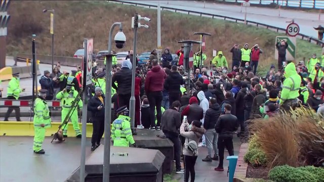 Se reanuda el tráfico de camiones en el Canal de la Mancha tras la reapertura de fronteras