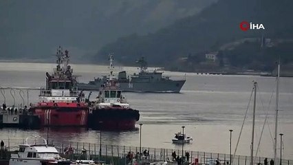 Rus savaş ve askeri römorkör gemisi Çanakkale Boğazı'ndan geçti