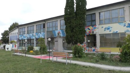 Mungesa e dy mësimdhënësve pengesë për mbajtjen e lëndës së TIK ut dhe Matematikës-Lajme