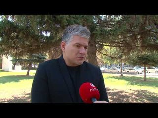 Албанската опозиција реагира на одолговлекувањето на процесот за безусловно отворање на границите со