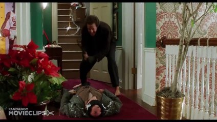 Home Alone (1990) - Kevin Escapes Scene (5-5) - Movieclips