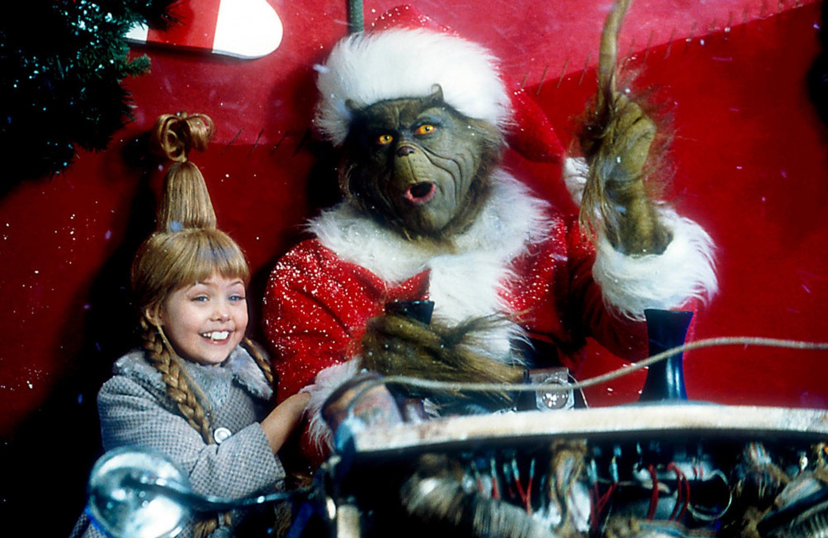 ⁣Celebrities who starred in Christmas movies as kids