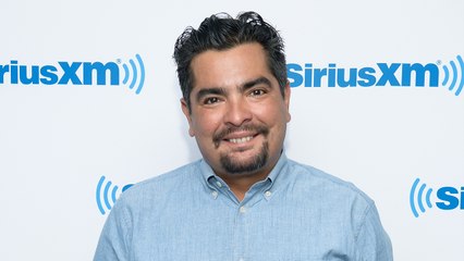 PEOPLE in 10: The Entertainment News That Defined the Week PLUS Aarón Sánchez Joins Us!